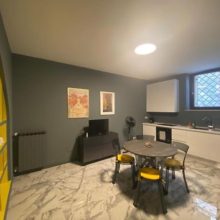 Modern City Center Apartment Benevento Exterior photo