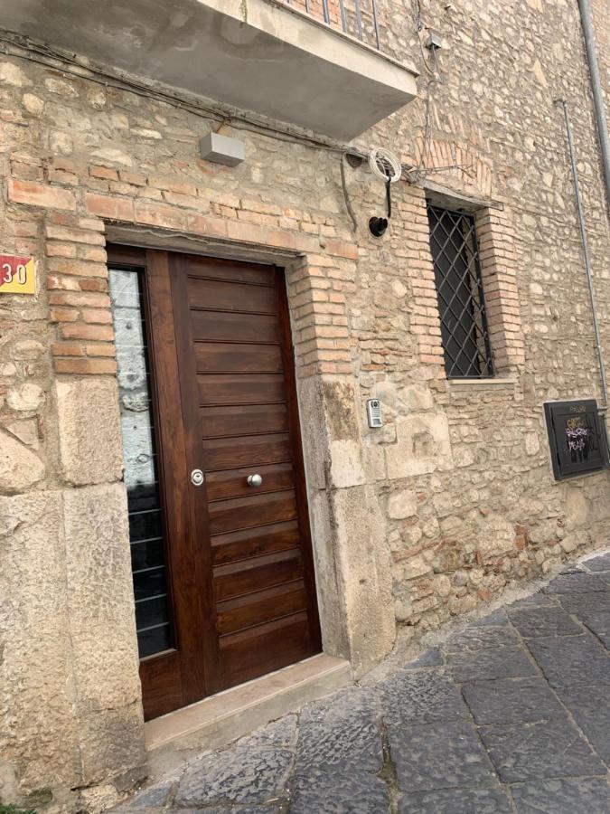 Modern City Center Apartment Benevento Exterior photo
